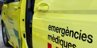 Dos adolescents ferits greus a la Granada en esfondrar-se la teulada d’una nau on s’havien enfilat
