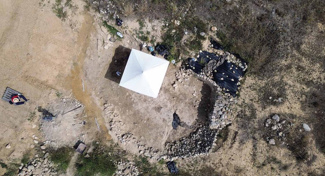 La darrera excavació a la Font de la Canya apunta que el jaciment podria ser molt més antic del que es creia
