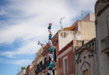 Els Castellers de Vilafranca assalten la gamma extra al Vendrell