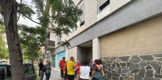 Ajornat el desnonament d’una altra família al carrer Falcons de Vilafranca