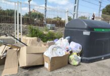 Els residus desborden els nuclis marítims del Vendrell