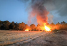 L’incendi d’Aiguamúrcia i Pontons entra en hores decisives